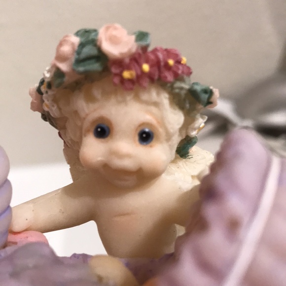 Vintage - A Stroll In The Park - Figurine - Kristin Hackett - Retired 1997 - $35 - Picture 9 of 15